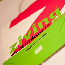 Bolsa de papel 2010/2011. Un proyecto de Diseño y Publicidad de Sergio Fragua - 05.02.2012