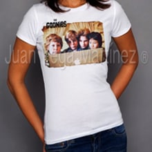 Camisetas con diseños exclusivos. Un progetto di Design, Musica e Cinema, video e TV di Juan Vega Martínez - 16.07.2012