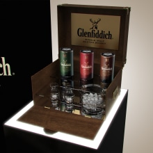 Corners Glenfiddich. Un proyecto de Diseño, Publicidad, Instalaciones y 3D de Javier García García de Iturrospe - 25.09.2012