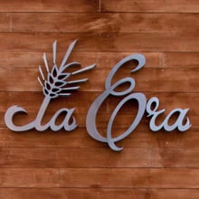 LA ERA (restaurante). Direção de arte, Br, ing e Identidade, e Design gráfico projeto de Eduardo Barga - 22.01.2013