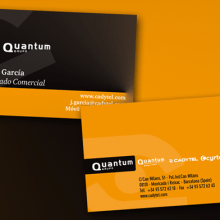 Tarjetas de visita Grupo Quantum. Un proyecto de Diseño de Irene Hernando García - 30.07.2013