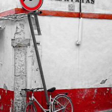 Rojo. Photograph project by Ismael Ortiz Escribano - 08.08.2013
