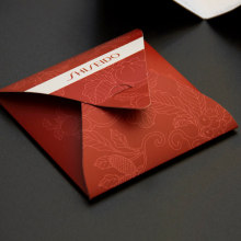 Shiseido // Packaging, folletos y piezas promocionales.. Design project by Tony Raya - 01.22.2014
