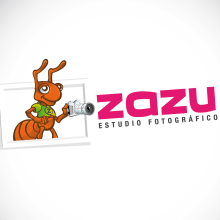 Logotipo Zazu - Estudio fotográfico. Design project by Paolo Ocaña - 11.14.2013
