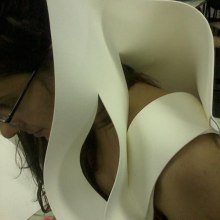 Ensayo sobre el cuerpo - Trabajo inspirado en Balenciaga. Un projet de Design  , et Création d'accessoires de Virginia Camalli - 25.03.2014