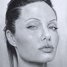 Retrato al carboncillo de Angelina Jolie. Fine Arts project by Galería del retrato - 03.31.2014