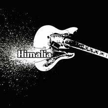 Diseño merchandising banda de rock Himalia. Design, Design gráfico, e Serigrafia projeto de Diana Serrano Sanz - 30.04.2014