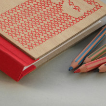 Cuadernos Wood. Br, ing e Identidade, Artesanato, e Design de produtos projeto de Vica Alfaro González - 29.05.2014