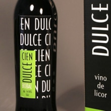 Packaging vino dulce. Product Design project by Vanessa Peleteiro - 01.01.2006