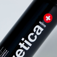 Helvetica Wine. Un proyecto de Dirección de arte, Diseño gráfico, Diseño industrial, Packaging y Tipografía de Wild Wild Web - 12.06.2014