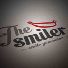 The Smiler. Direção de arte, Br, ing e Identidade, e Design gráfico projeto de Esther Maroto Esteban - 17.07.2013
