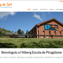 Alberg Escola de Piragüisme. Web Design projeto de Olga Cuevas i Melis - 19.06.2014