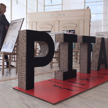 Pitarra - expo . Un proyecto de Dirección de arte y Diseño gráfico de Bisgràfic - 30.06.2014