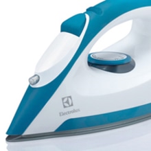 ELECTROLUX - DRY IRON. Design, 3D, Industrial Design, and Product Design project by Muka Design Lab - 07.23.2014