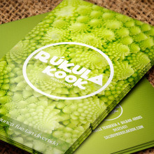 Identidad Corporativa y Menú para Restaurante Rúkula Kook. Un proyecto de Br, ing e Identidad y Diseño gráfico de Alejandra Eng - 30.07.2014