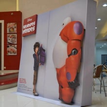 Target Solutions - Dummies películas Cine Colombia. Un proyecto de Consultoría creativa y Diseño de producto de Ecodiseño 100% carton personalizado - 15.09.2014