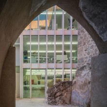 Oficinas en Badajoz Ein Projekt aus dem Bereich Fotografie und Architektur von Jesús Granada - 10.09.2014