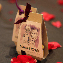Wedding M&R. Un proyecto de Ilustración tradicional, Diseño gráfico y Packaging de Lara Prats Guardiola - 24.09.2014