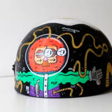 Helmet . Un proyecto de Diseño, Ilustración tradicional y Diseño de personajes de Maikol De Sousa - 06.10.2014
