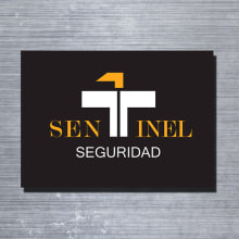 Logotipo + Parche de uniforme + Rotulación de vehículos + Cartel de alarma de Sentinel Seguridad. Un proyecto de Diseño gráfico de Yoni Moreno - 14.10.2014