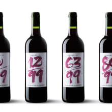 Vino Cosechero 2014. Br, ing, Identit, Graphic Design, Packaging, and Calligraph project by Oriol Miró Genovart - 11.22.2014