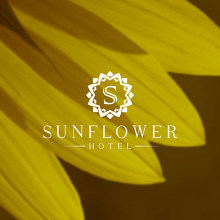 Sunflower | Logo design. Un proyecto de Diseño, Dirección de arte, Br, ing e Identidad, Diseño gráfico, Tipografía y Caligrafía de Fancy Design - 25.11.2014