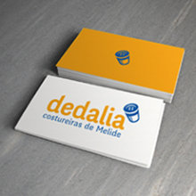 Identidad corporativa para Dedalia, costureiras de Melide. Design, Br, ing e Identidade, e Design gráfico projeto de Kallakoko Estudio - 19.03.2014