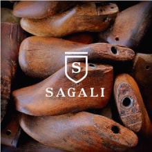 Sagali. Design gráfico projeto de Valentina Carró - 21.12.2014