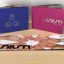 Dossier Unium. Un proyecto de Diseño, 3D, Br, ing e Identidad, Diseño editorial y Diseño gráfico de Óscar Domínguez Leal - 11.02.2015
