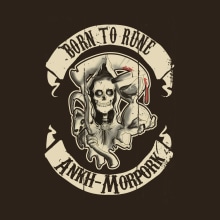 "Born to Rune" T-shirt design. Un proyecto de Ilustración tradicional, Diseño gráfico y Serigrafía de Daniel San Miguel Cuadrado - 26.03.2015