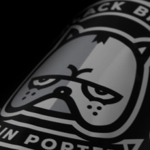 Black Bitch. Brewing Co. Ilustração tradicional, Direção de arte, e Packaging projeto de rafa san emeterio - 27.07.2015