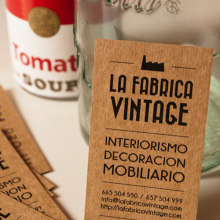 ::: La Fábrica Vintage ::: Logotipo, tarjeta, papelería, web. / Logotype, card, stationery, web.. Br, ing, Identit, Graphic Design, and Web Design project by Sara pdf - 05.31.2013