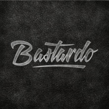 Camiseta 'Bastardo'. Br, ing e Identidade, Design gráfico, e Caligrafia projeto de Alberto Álvarez - 03.11.2014