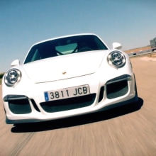 Ejemplo AUTOBILD - Espectacular prueba del Porsche 911 GT3 2015 en circuito - Drift. Cinema, Vídeo e TV projeto de David Aguilar - 11.07.2015