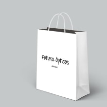 Futura Ópticos - Aravaca -. Graphic Design project by Mayte Serna - 02.23.2016