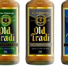 Packaging Caña OLD TRADI - A.J. Viercy, Paraguay. Design, Traditional illustration, Br, ing, Identit, Graphic Design, and Packaging project by Fernando Andrés Moya Martín - 03.22.2016