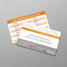 Tarjetas de visita para la clínica dental ESPACIO BUCAL. Un proyecto de Diseño y Diseño gráfico de Ana S. Dullius - 14.10.2015