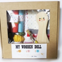 My Wooden Doll. Un proyecto de Diseño, Ilustración tradicional, Packaging, Diseño de producto y Diseño de juguetes de Àngel Soriano - 11.04.2016