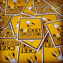 Rocket Capsule Seeds Image & Packaging. Br, ing e Identidade, Design gráfico, e Packaging projeto de warhole - 15.06.2016