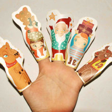 Christmas paper finger puppets. Design, Traditional illustration, Game Design, and Paper Craft project by Tamar - 06.19.2016