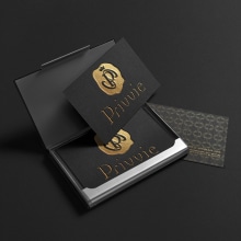 Web & Logo design for Luxury Concierge Clug in London. Un proyecto de Br, ing e Identidad, Diseño gráfico y Diseño Web de sandra weese - 08.10.2013