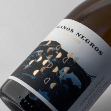 Llanos Negros. Un projet de Design graphique , et Packaging de Dailos Pérez González - 07.08.2016