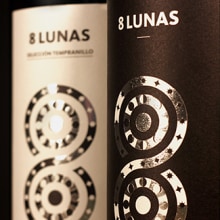 8 LUNAS. Design, and Packaging project by VIBRA - 08.29.2016