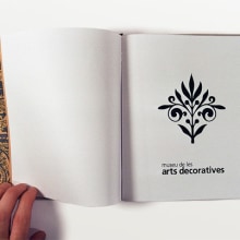 Museu de les arts decoratives. Un proyecto de Diseño editorial, Diseño gráfico y Tipografía de Albert Zapater - 31.05.2007