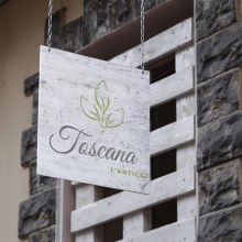 Nueva identidad gráfica corporativa. Restaurante L´Antica Toscana. Un proyecto de Br, ing e Identidad y Diseño gráfico de Isabel García - 20.09.2016