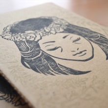 Corona de flores - Grabado sobre cartón. Un proyecto de Ilustración tradicional, Artesanía y Bellas Artes de Sara HP - 15.03.2016