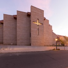 Parroquia de San Pedro. Un proyecto de Fotografía y Arquitectura de Álvaro Viera - 17.11.2016