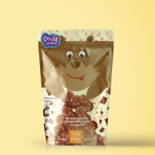 Illustration & Branding - Candy bear Pouch. Un proyecto de Diseño, Ilustración tradicional, Dirección de arte y Packaging de Gladiolé Maga - 11.09.2016