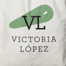 Victoria López. Un proyecto de Diseño, Br, ing e Identidad, Diseño gráfico y Diseño Web de Ana Mareca Miralles - 10.10.2016