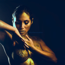 GOLD DIVA. Photograph project by Rod Herrera - 11.04.2017